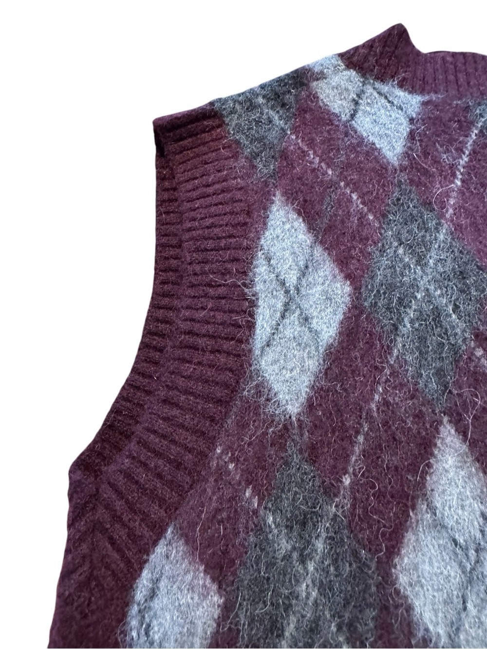 Zara NWT Burgundy Fuzzy Argyle Wool Alpaca Blend Sweater Vest Large NWT Fall - Picture 3 of 11